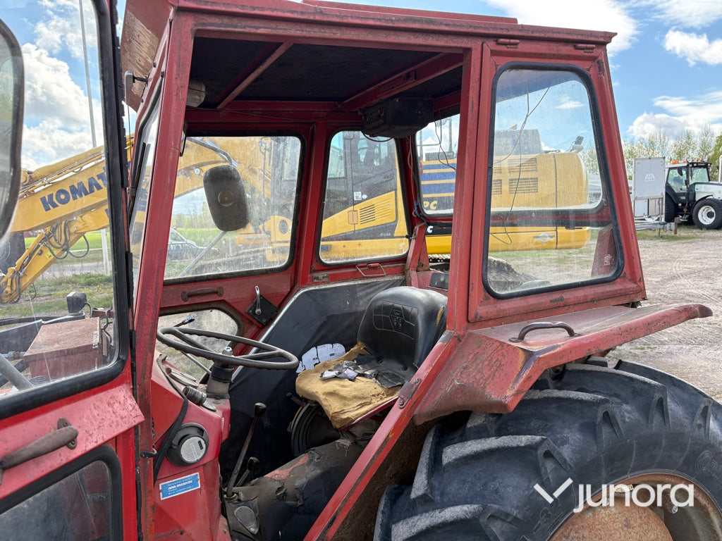 Traktor - Massey Ferguson, 135 S