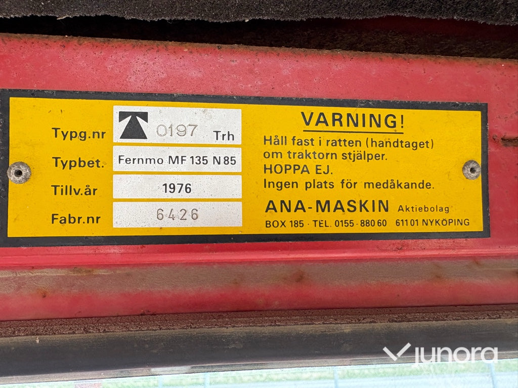 Traktor - Massey Ferguson, 135 S