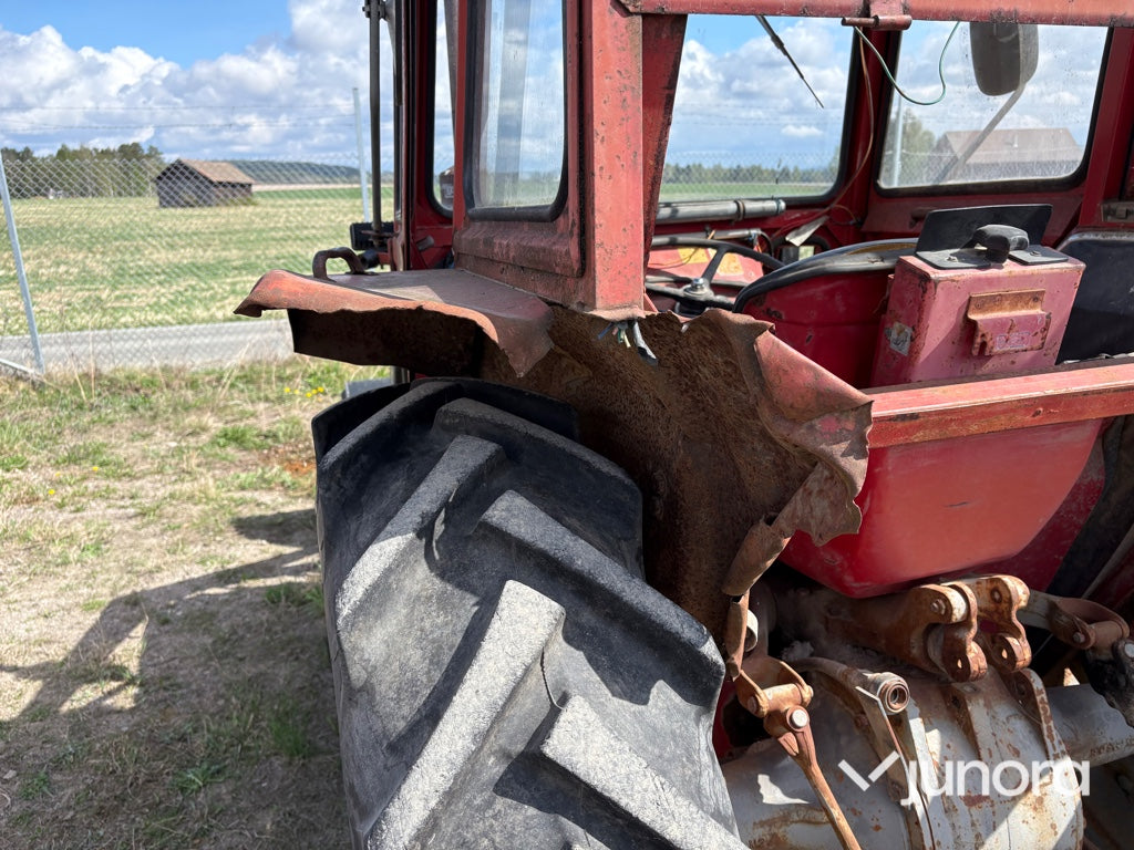 Traktor - Massey Ferguson, 135 S
