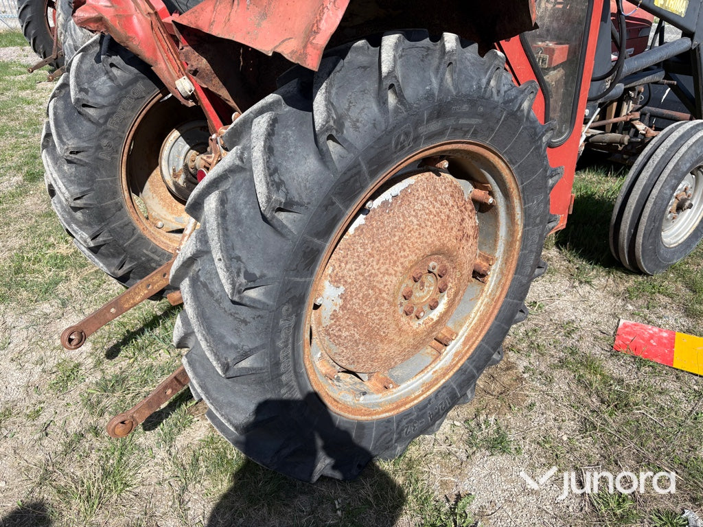 Traktor - Massey Ferguson, 135 S