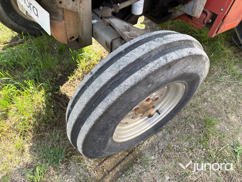 Traktor - Massey Ferguson, 135 S