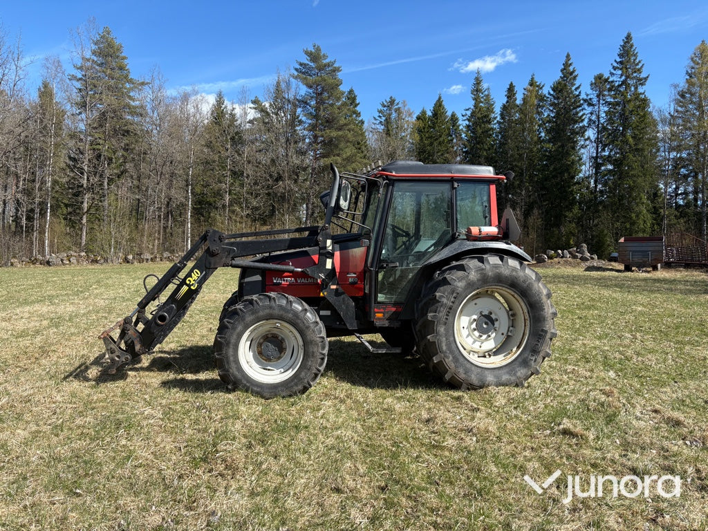 Traktor - Valmet, 800, Med frontlastare