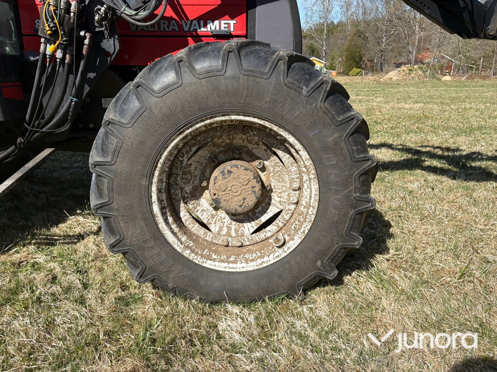 Traktor - Valmet, 800, Med frontlastare