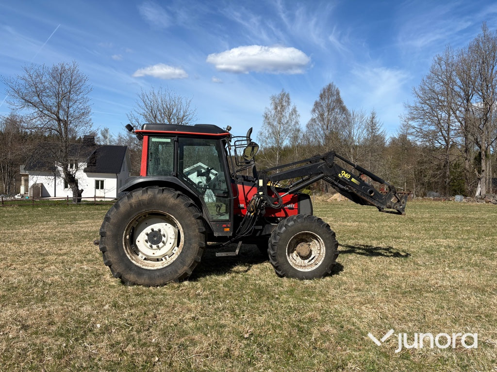Traktor - Valmet, 800, Med frontlastare