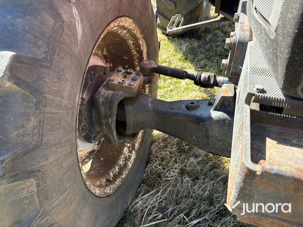 Traktor - Valmet, 800, Med frontlastare