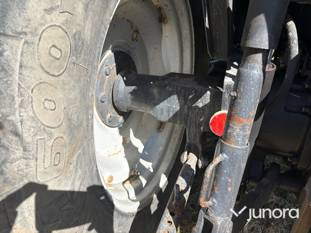 Traktor - Valmet, 800, Med frontlastare