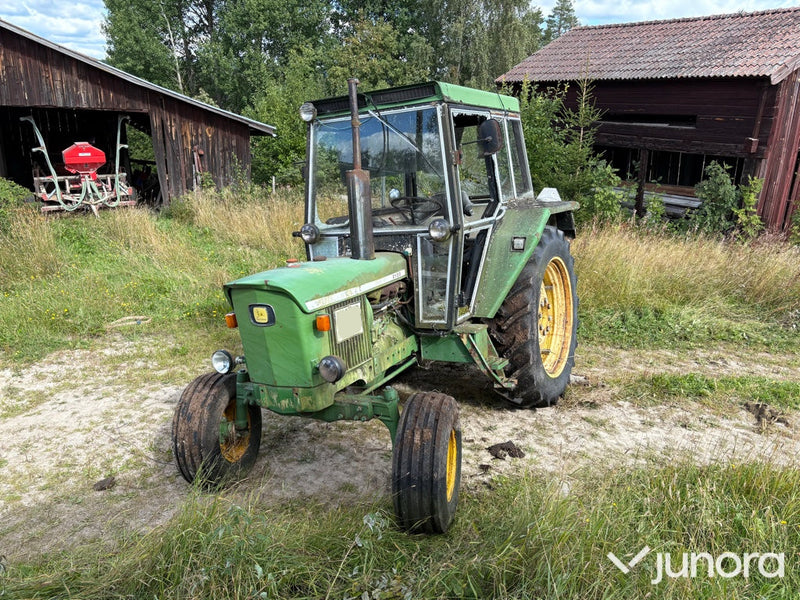 Traktor John Deere 2130