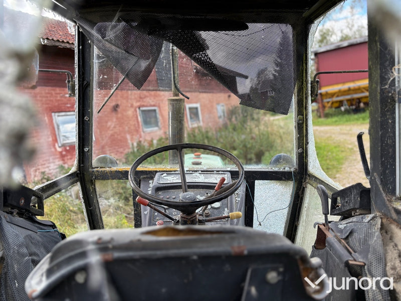 Traktor John Deere 2130