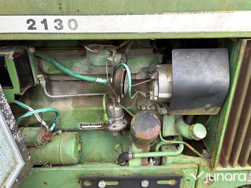 Traktor John Deere 2130