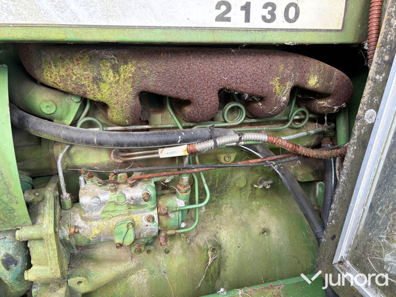 Traktor John Deere 2130