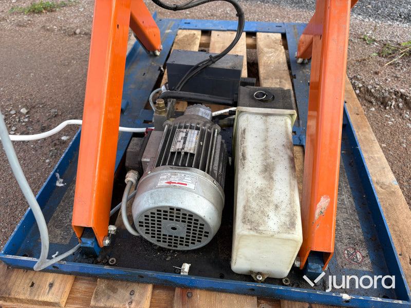 Saxbord 1000 kg med elhydraulisk drift – EMG-motor