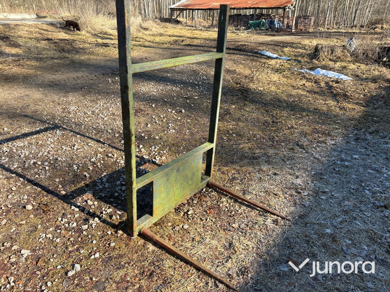 Minilastare - Avant, Profi Staldkat 4WD