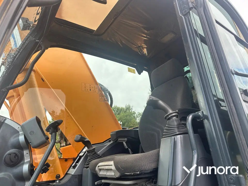 Grävmaskin Hyundai Robex 235 LCR