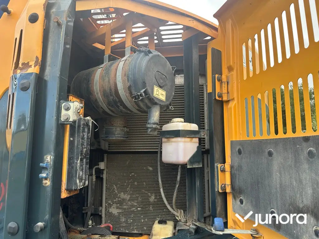 Grävmaskin Hyundai Robex 235 LCR