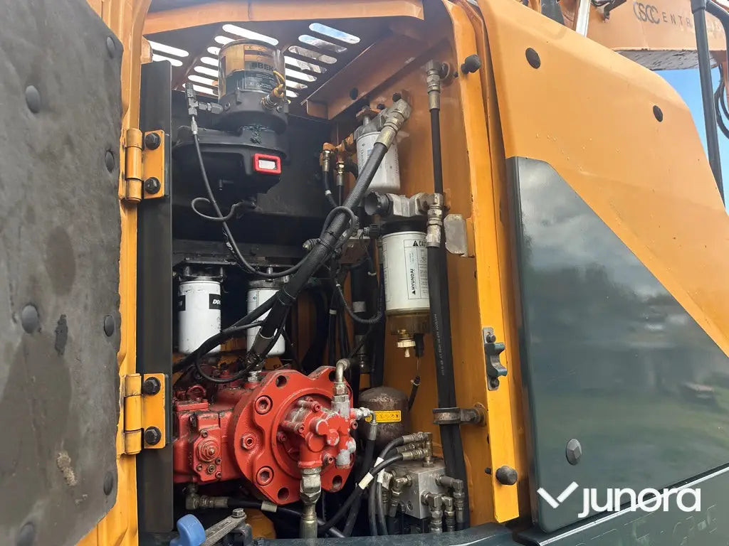 Grävmaskin Hyundai Robex 235 LCR