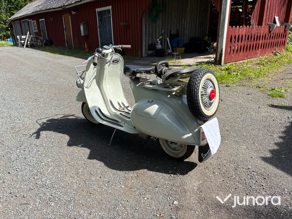 Lätt motorcykel - Vespa, Elite 53