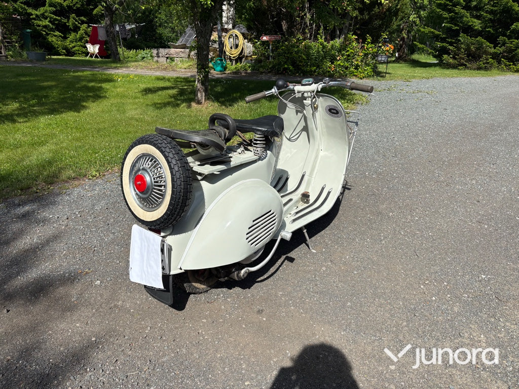 Lätt motorcykel - Vespa, Elite 53