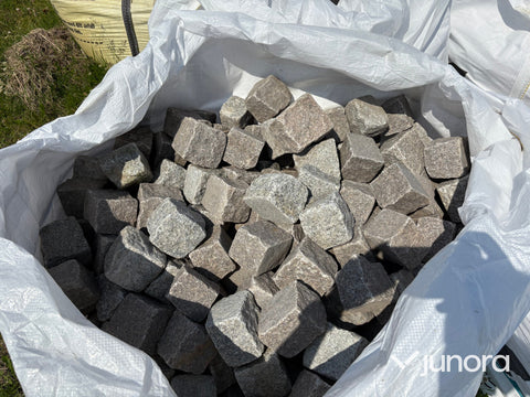 Säck med smågatsten - svensk granit