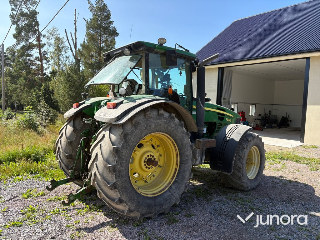 Traktor John Deere 7930
