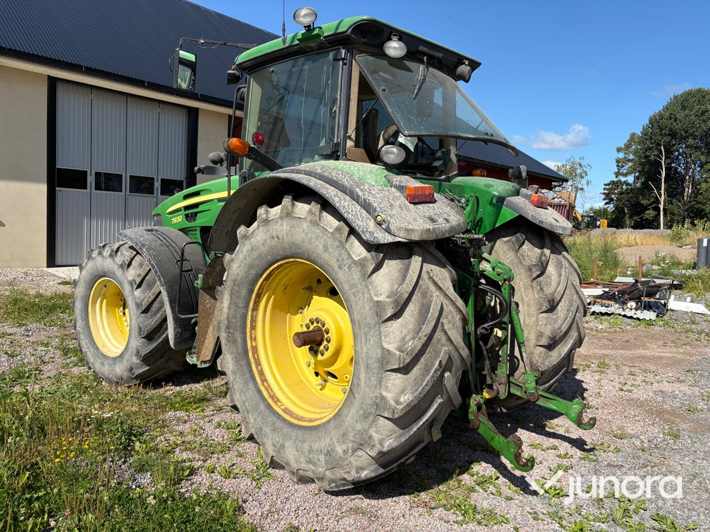 Traktor John Deere 7930