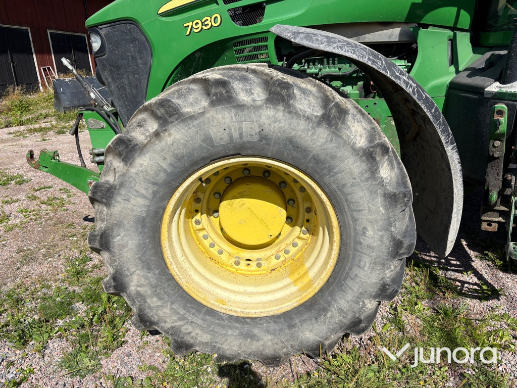 Traktor John Deere 7930