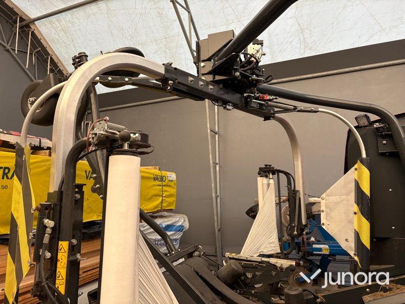 Rundbalspress + Inplastare - Kuhn, FBP 3135 Intelliwrap