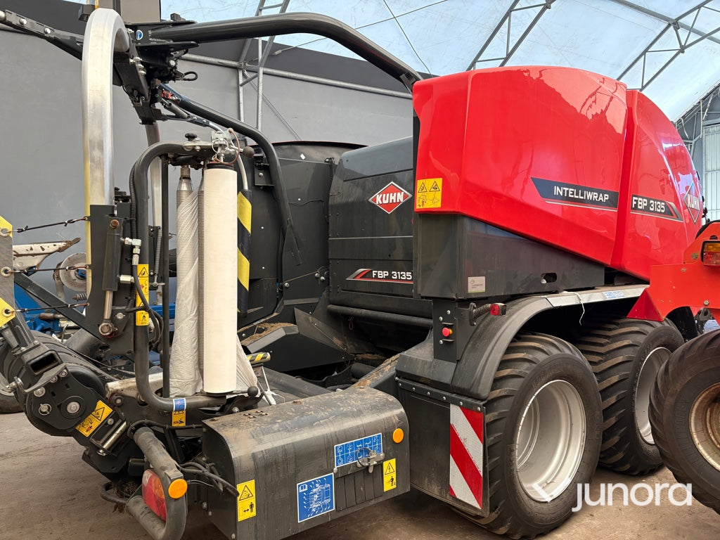 Rundbalspress + Inplastare - Kuhn, FBP 3135 Intelliwrap