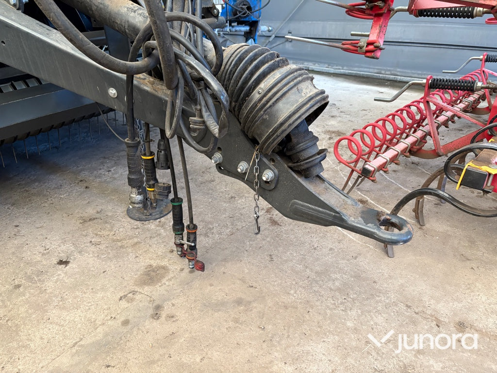 Rundbalspress + Inplastare - Kuhn, FBP 3135 Intelliwrap
