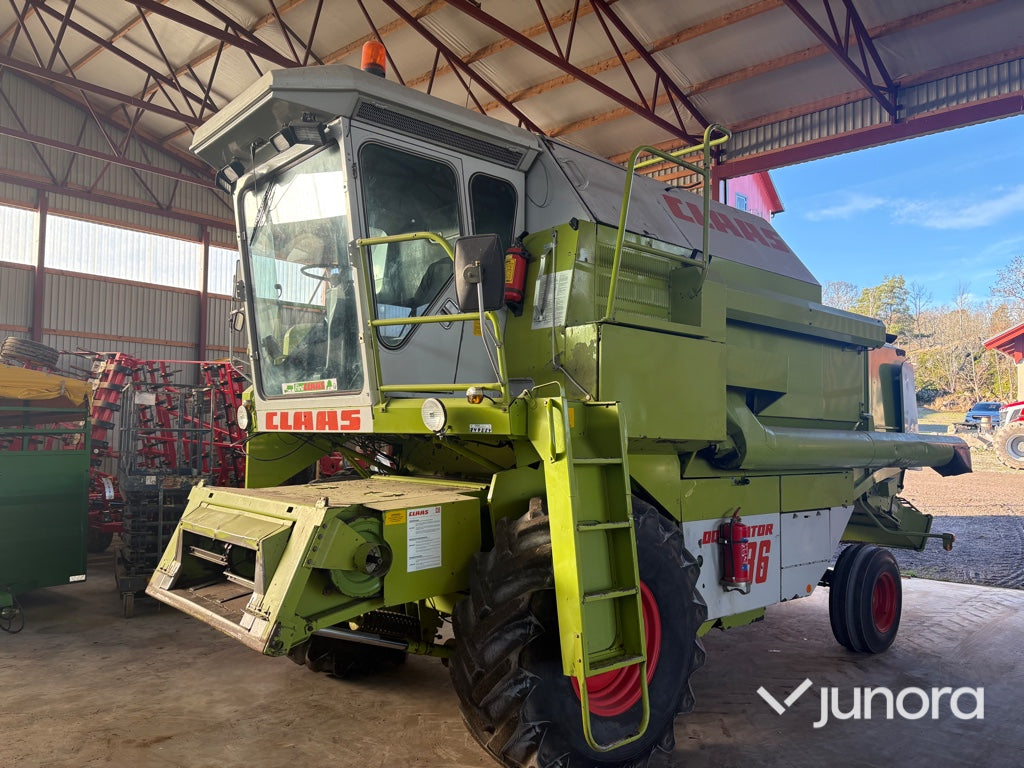 Skördetröska - Claas Dominator 86