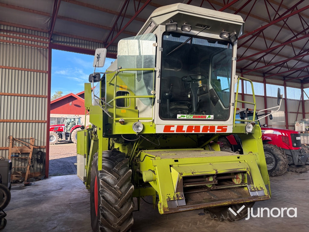 Skördetröska - Claas Dominator 86