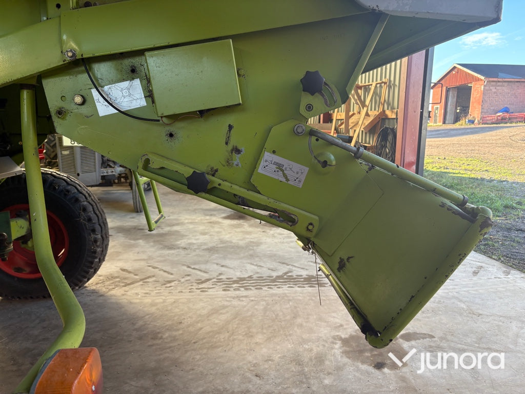 Skördetröska - Claas Dominator 86