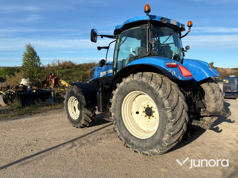 New Holland T7.185 Traktor