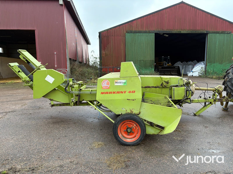 Balpress med kastare - Claas Markant 40