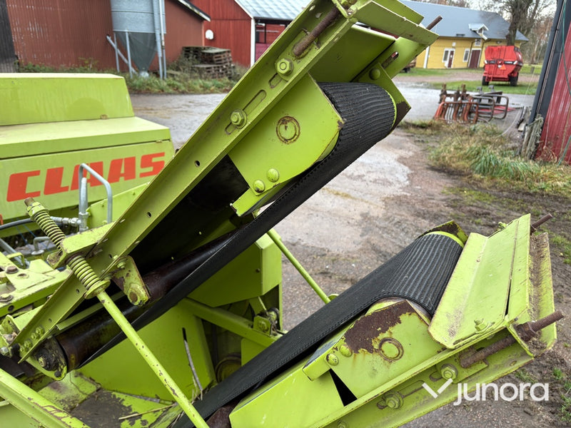 Balpress med kastare - Claas Markant 40