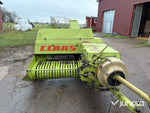 Balpress med kastare - Claas Markant 40