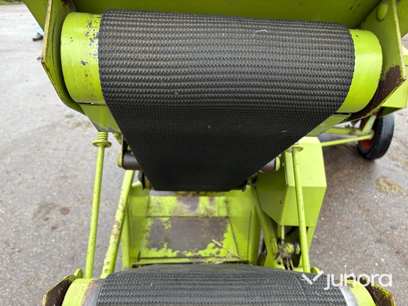 Balpress med kastare - Claas Markant 40