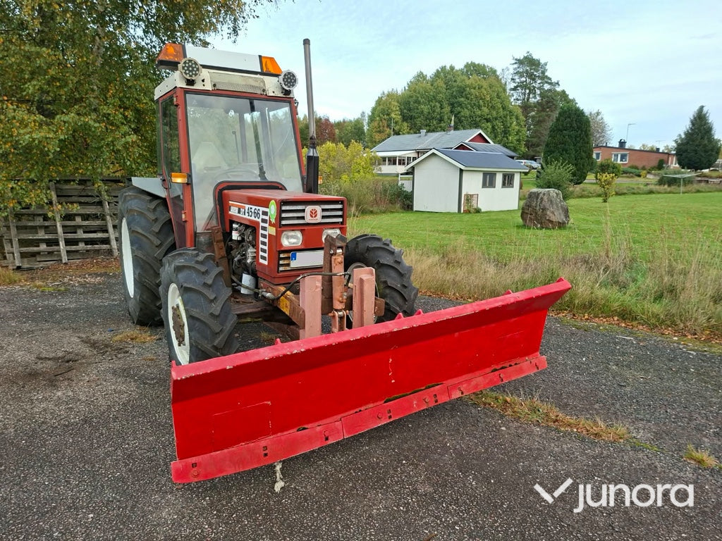 Avvakta ägarbyte gjorts nyligen, kolla innan publicering att det stämmer | Traktor - Fiat 45-66 DT 4WD med snöblad
