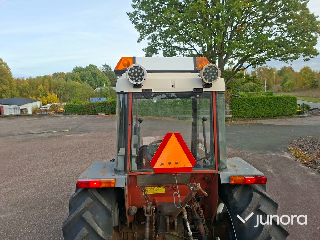 Avvakta ägarbyte gjorts nyligen, kolla innan publicering att det stämmer | Traktor - Fiat 45-66 DT 4WD med snöblad