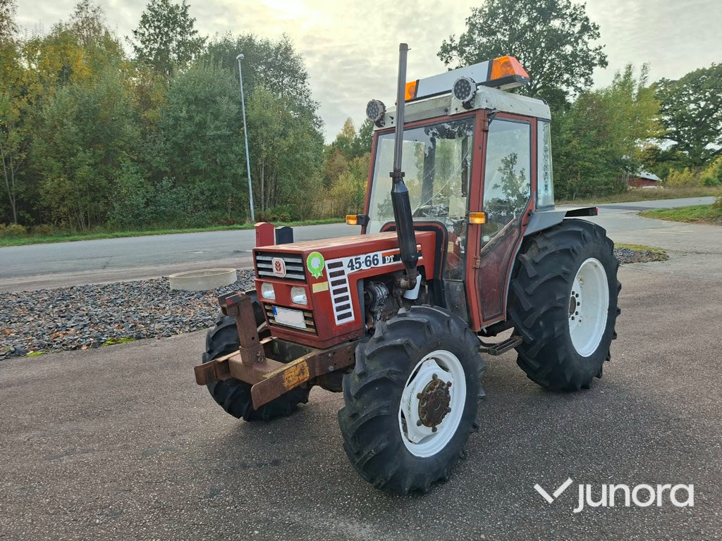 Avvakta ägarbyte gjorts nyligen, kolla innan publicering att det stämmer | Traktor - Fiat 45-66 DT 4WD med snöblad