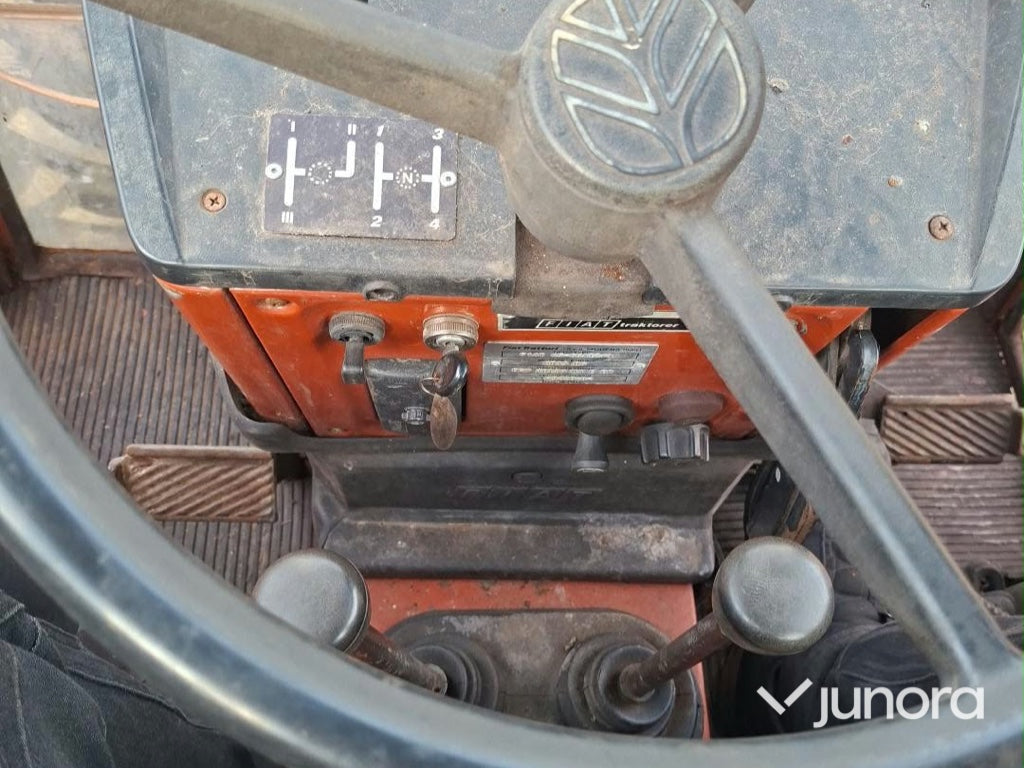 Avvakta ägarbyte gjorts nyligen, kolla innan publicering att det stämmer | Traktor - Fiat 45-66 DT 4WD med snöblad