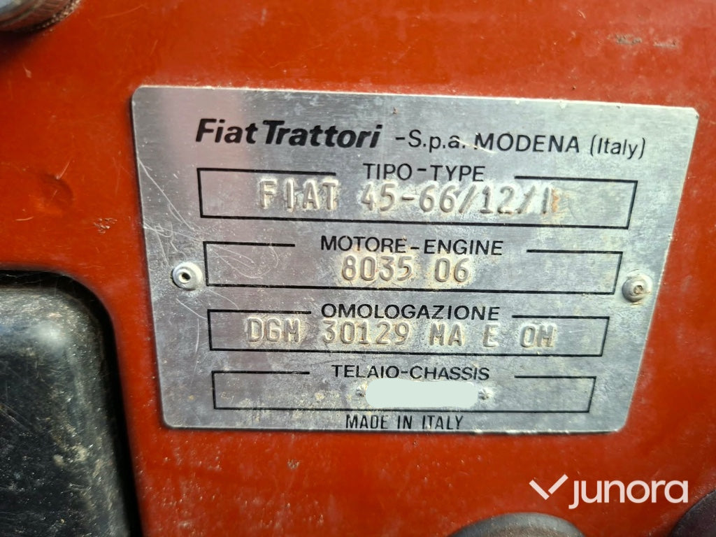 Avvakta ägarbyte gjorts nyligen, kolla innan publicering att det stämmer | Traktor - Fiat 45-66 DT 4WD med snöblad