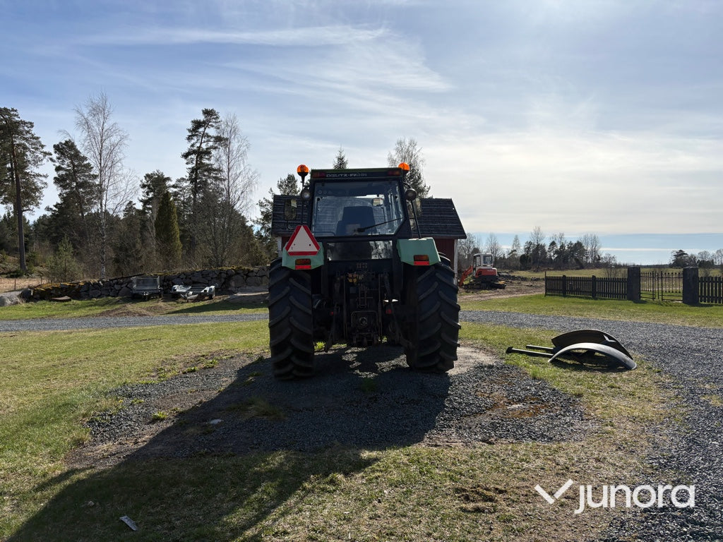 Traktor med frontlastare - Deutz, DX 3.70 A