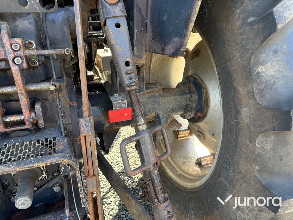 Traktor med frontlastare - Deutz, DX 3.70 A