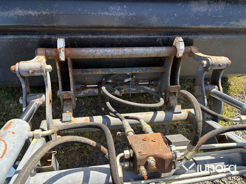 Traktor med frontlastare - Deutz, DX 3.70 A