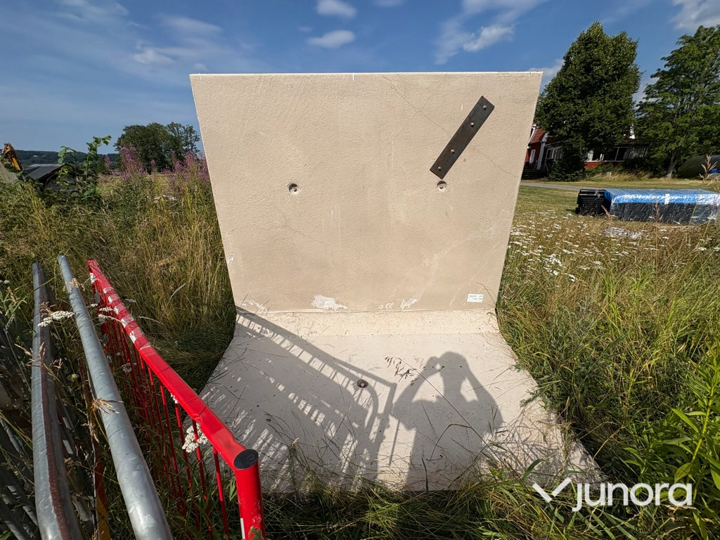 L-stöd i betong 2100 × 2400 mm – 2 200 kg