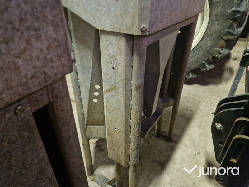 Foderstationer – Alfa DeLaval FCS 400 (2017)