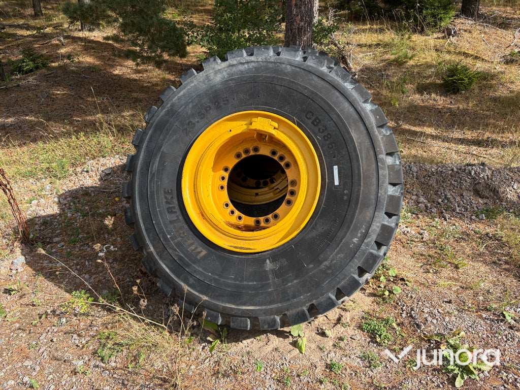 Hjullastardäck med fälg Westlake CB386 23.5R25 4 st