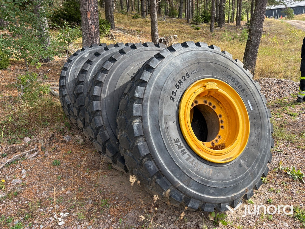Hjullastardäck med fälg Westlake CB386 23.5R25 4 st