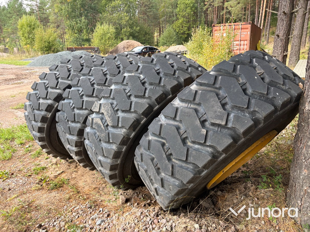 Hjullastardäck med fälg Westlake CB386 23.5R25 4 st