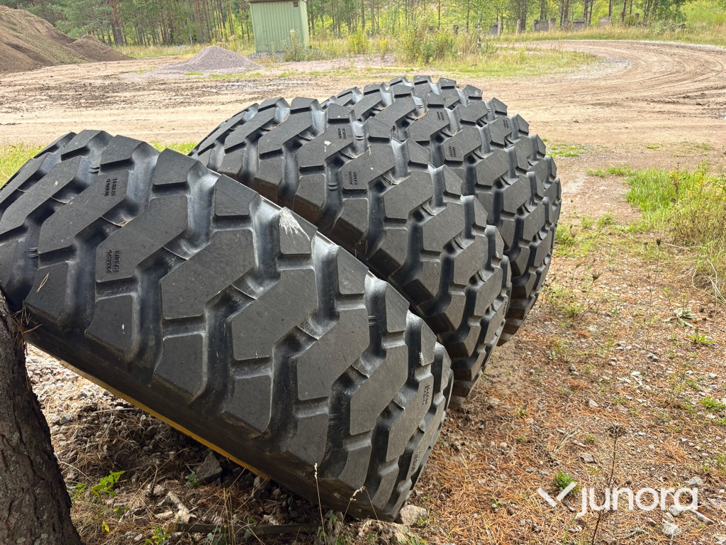 Hjullastardäck med fälg Westlake CB386 23.5R25 4 st